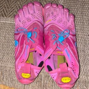 Vibram Pink FiveFingers Size 38